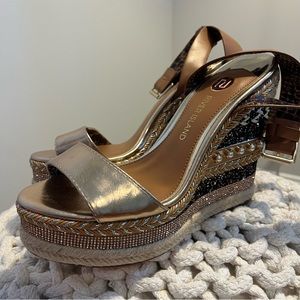 RIVER ISLAND PLATFORMS